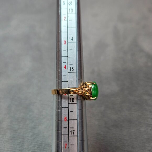 Dazzling Jade Ring with 8 Diamonds – 18K Gold, Size 5 - Picture 14 of 14